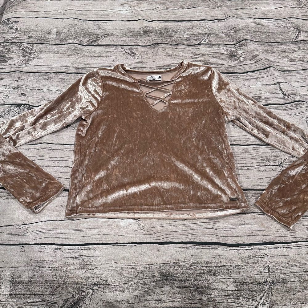 Hollister Y2K Must Have Crushed Velvet Long Sleeve Top in Tan Size Medium